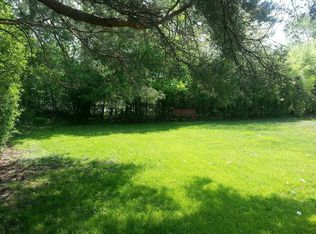 511 Country Ln, Glenview, IL 60025