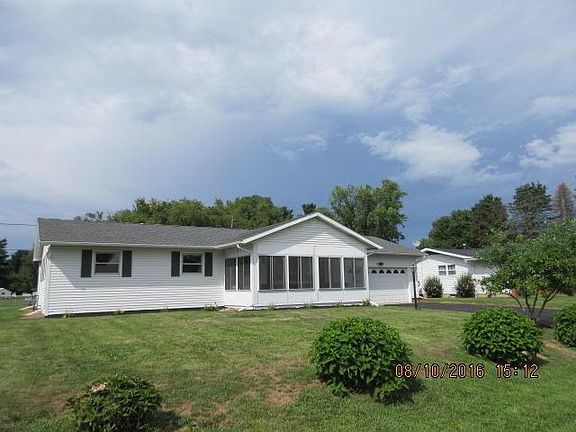 4th image of 70 Gregory Dr