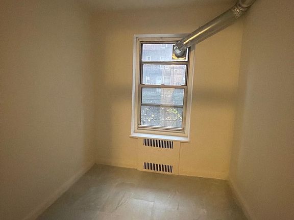 5th image of 143 Sanford Ave