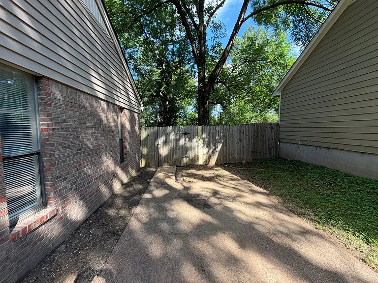 8401 Old Forge Rd — Photo 8