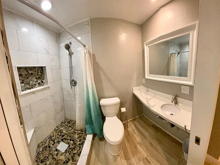 140C Hemlock Ave — Photo 32