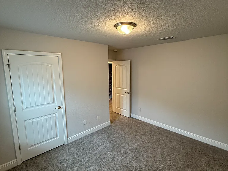 6583 Addison Woods Dr — Photo 4