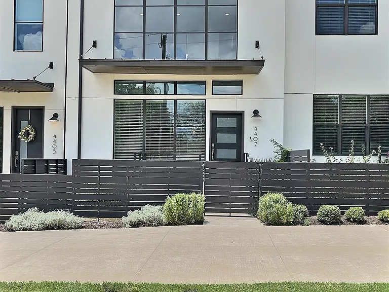 4407 Grotto Dr — Photo 1
