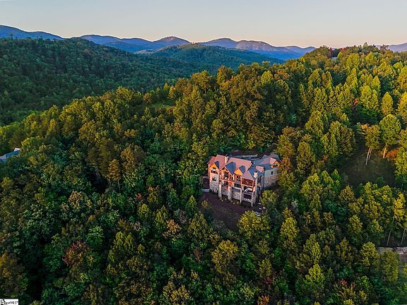 3rd image of 29 Sweetleaf Ct