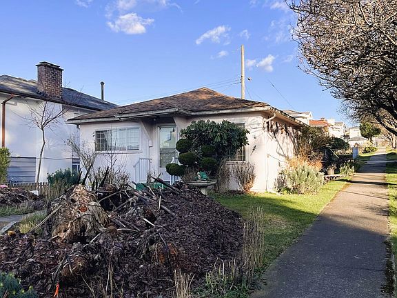 2nd image of 3996 Lillooet St
