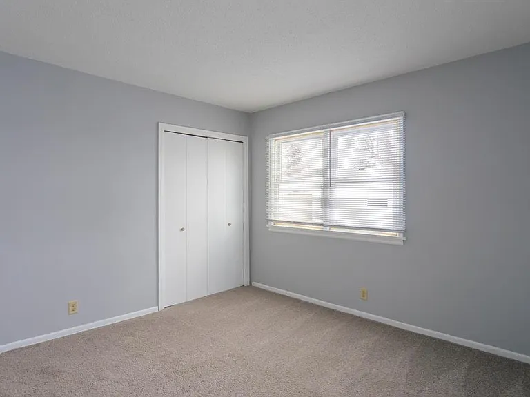 5048 Girard Ave N — Photo 12