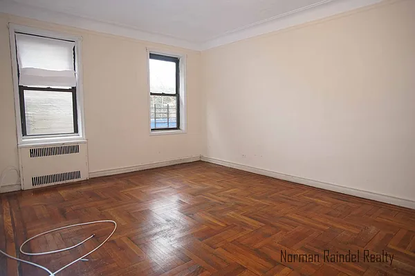 Rented by Norman Raindel, LREB | media 26