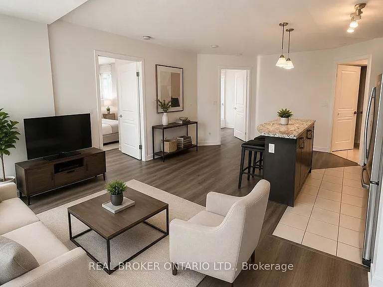 18 Yonge St #1013 — Photo 4