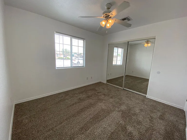 6582 W Hershey Way — Photo 19