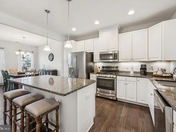 58 Heals Farm Rd #1, Burlington, NJ 08016