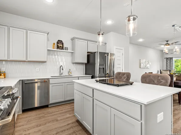 415 Ira Ave UNIT 2102, San Antonio, TX 78209