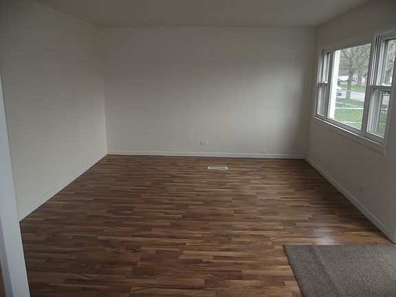 2nd image of 14928 S Richmond Ave