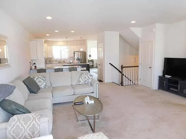 184 Saddlebrook Dr — Photo 4