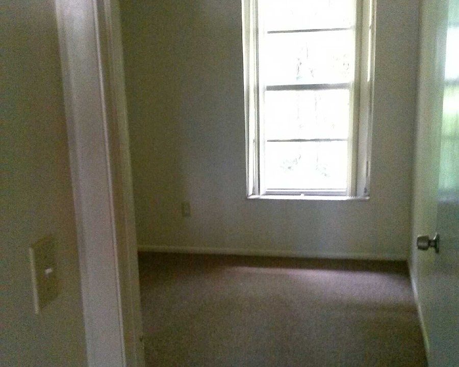 2nd image of 184 Margie St