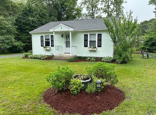 3 Fern Ave, East Sandwich, MA 02537