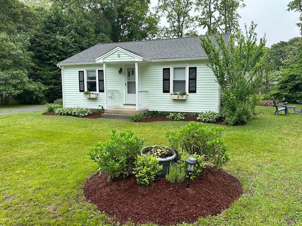 3 Fern Ave