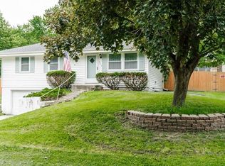 333 Lincoln Dr, Gower, MO 64454