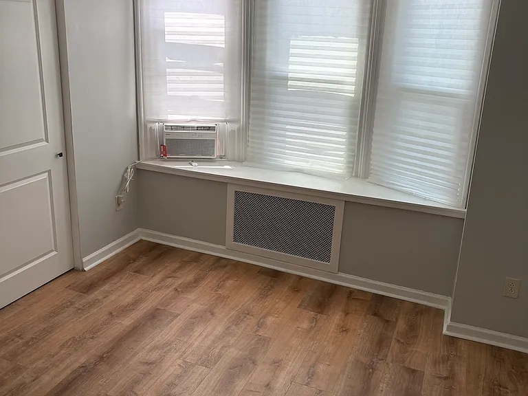 2251 S Beechwood St — Photo 5
