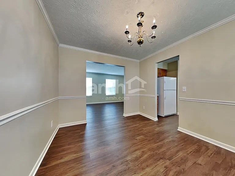315 Keswick Dr — Photo 5
