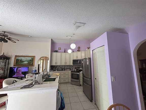 5th image of 9510 Ashley Dr