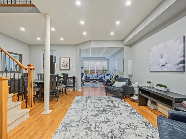 15 Clarinet Ln, Whitchurch Stouffville, ON L4A 4N8