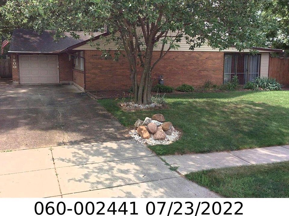 1st image of 1800 Pickering Dr