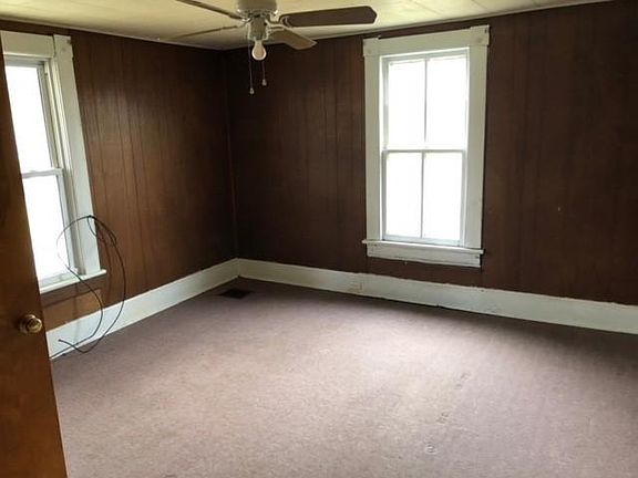 3rd image of 3819 Salem Tpke NW