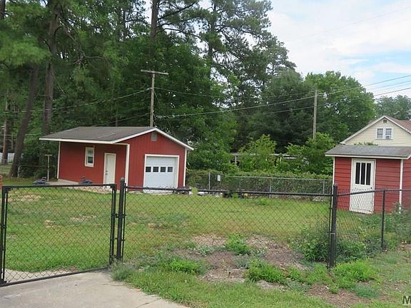 3rd image of 638 Rapids St