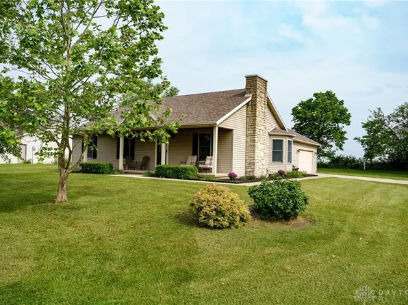 120 Dublin Ln, Saint Paris, OH 43072