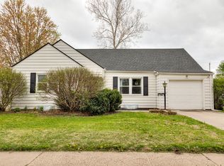 2701 E Walnut St, Des Moines, IA 50317