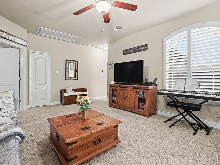 1919 Mulligan Dr — Photo 21