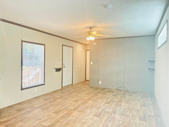 754 Skylark Ln