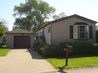 71 Meadowlark Ln, Beecher, IL 60401