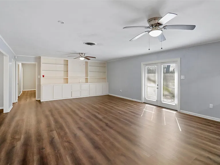 238 Sleepy Hollow Dr — Photo 9