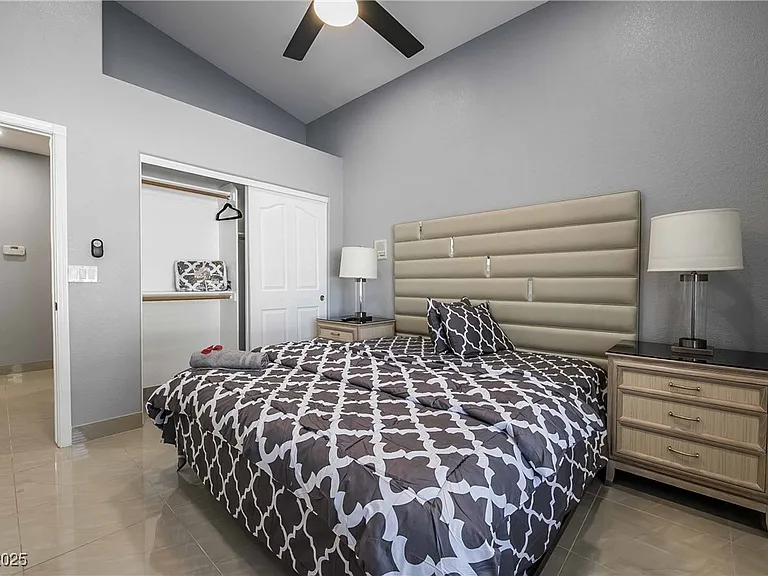 1400 Castle Crest Dr — Photo 43