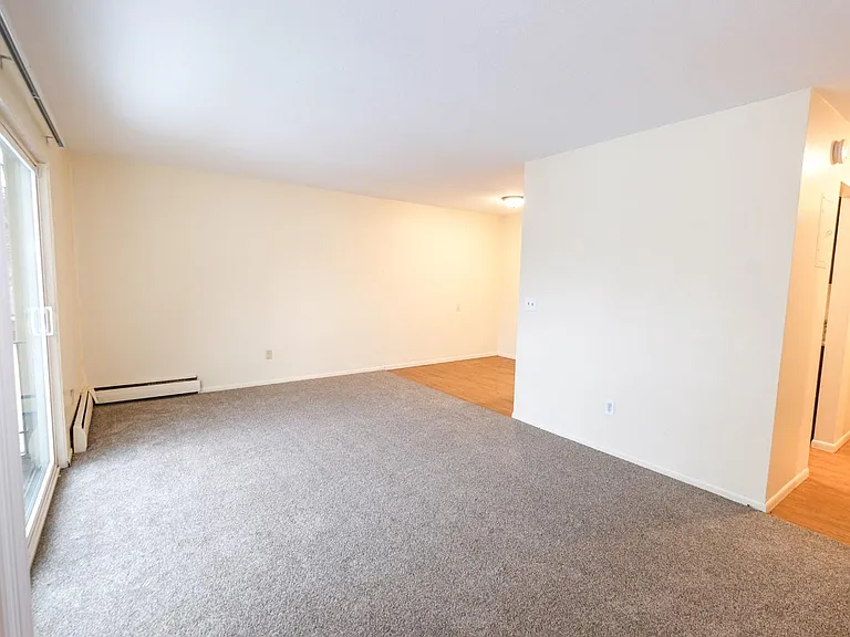 Cedar Avenue Apartments — Photo 36
