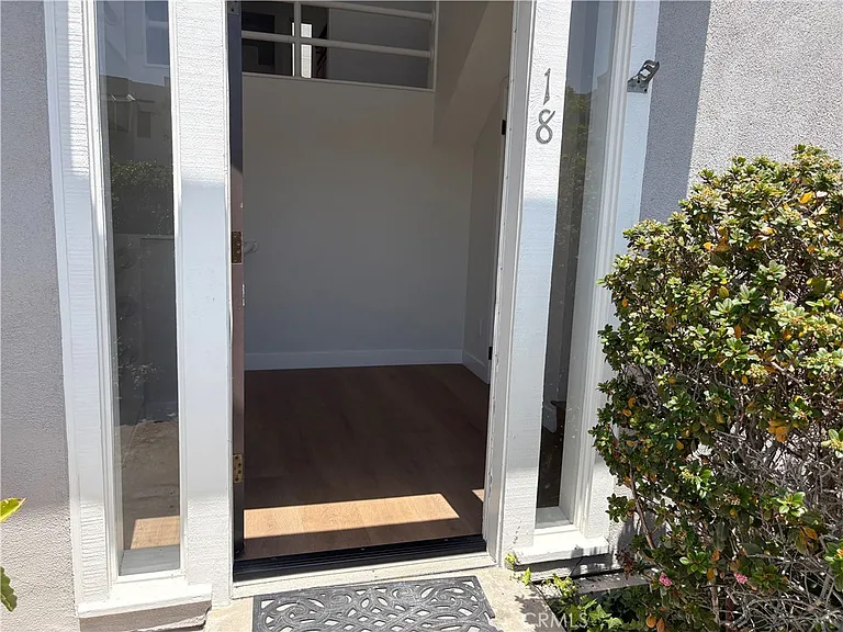 501 Herondo St — Photo 4