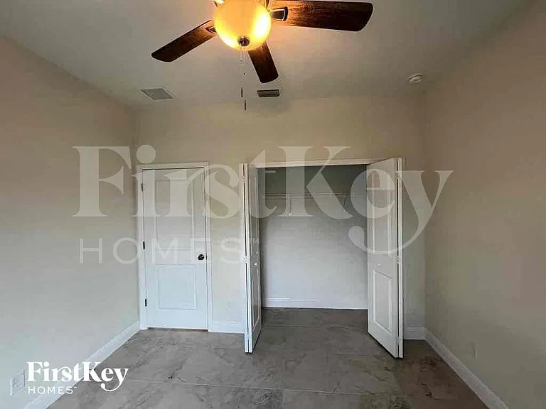 633 NW 28th St — Photo 23