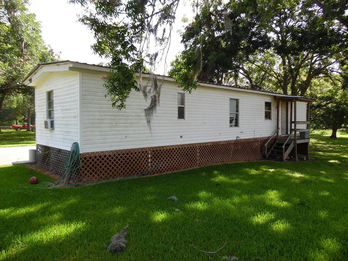 547 Creekside Drive — Photo 1