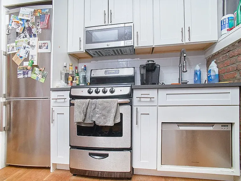 325 E 83rd St #1C — Photo 17