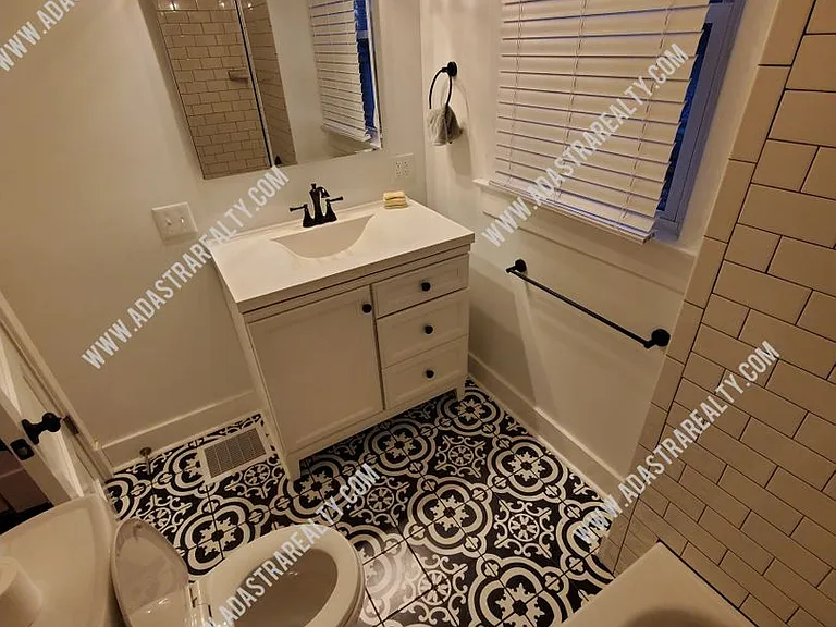 4521 Fairmount Ave — Photo 15