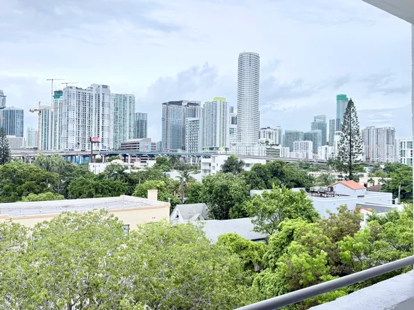 546 SW 1st St APT 603, Miami, FL 33130