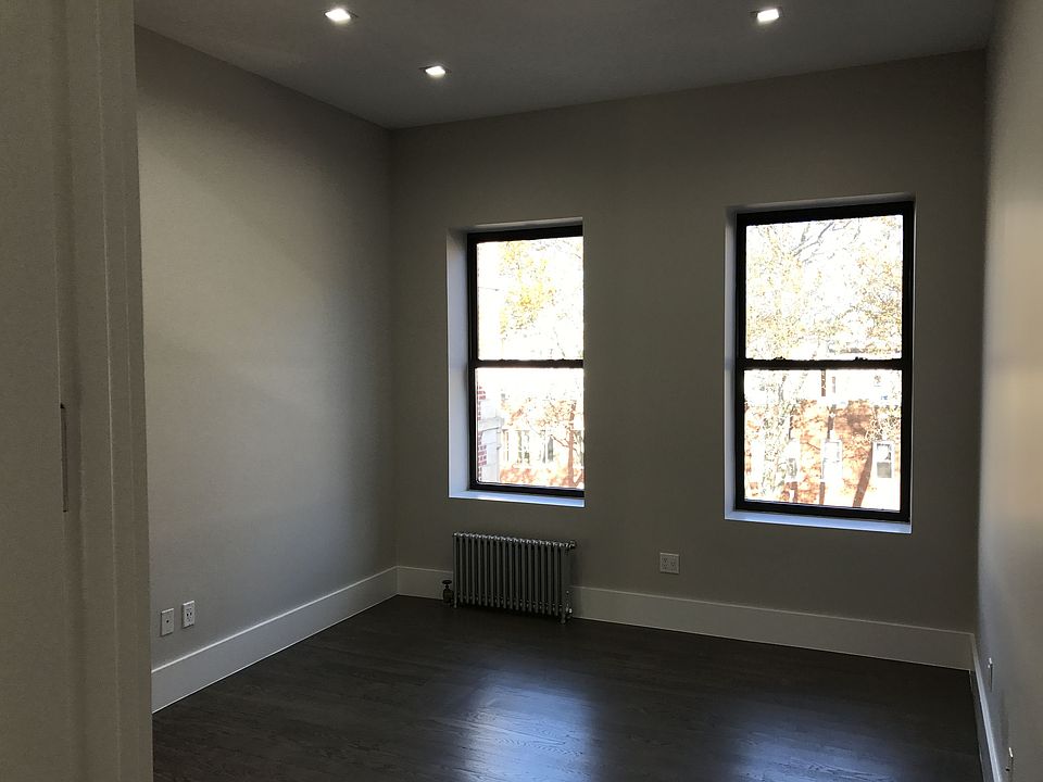 2nd image of 520 Crown St APT A2