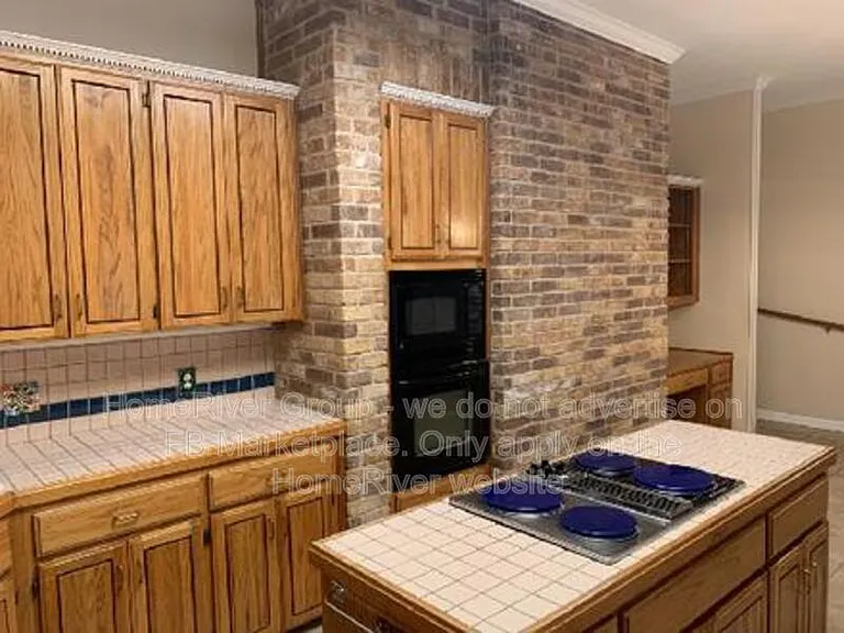 1602 Eagle Point — Photo 9