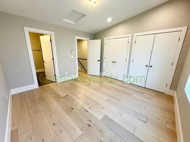 6064 NE 42nd Ave — Photo 9