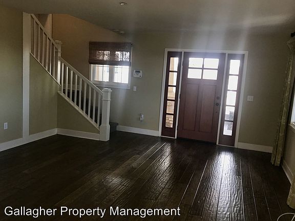 2nd image of 601 E Micheltorena St Unit 101