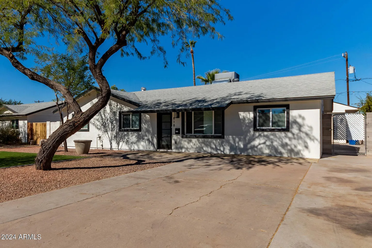 4 bed, 1716 sqft, $4,000 — Photo 2