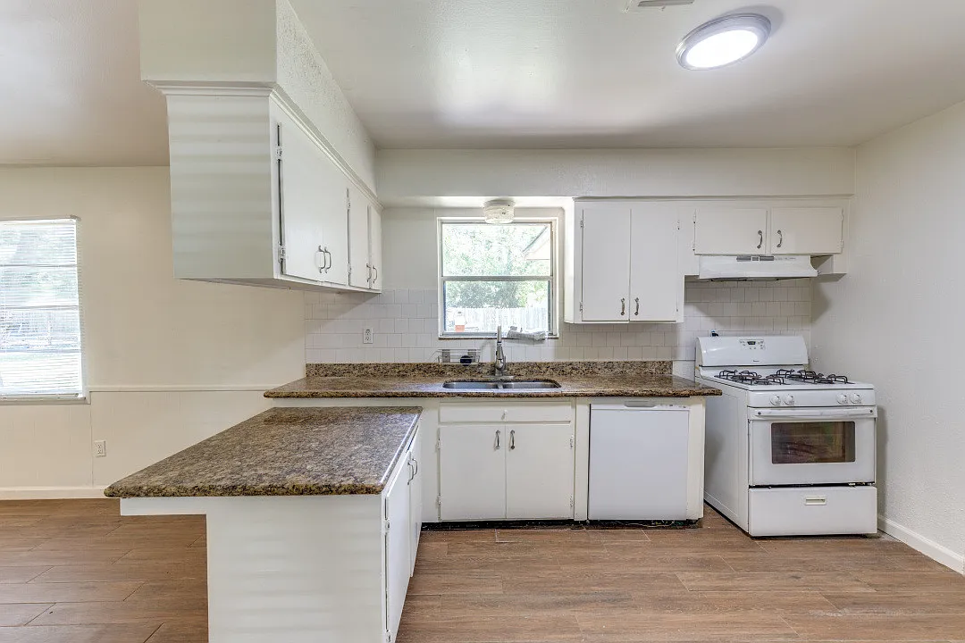 406 Vance St; League City 77573 - 1 — Photo 4