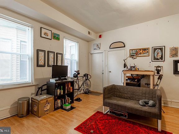 4th image of 131 W Susquehanna Ave #1R