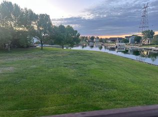 114 Port Weyms Ct, Fort Pierre, SD 57532